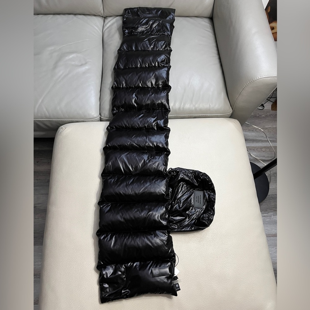 NWT - Rudsak Unisex Down Puffer Scarf